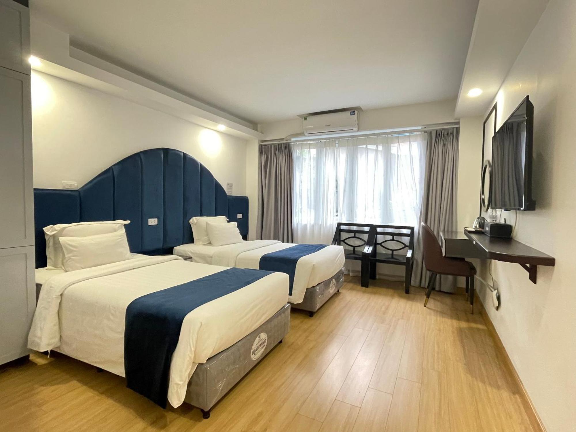 Hanoi Capital Premium Hotel Exterior photo